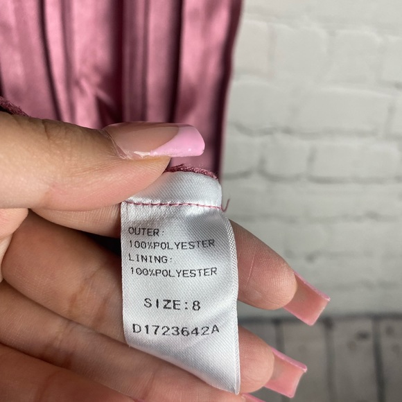 Asos Little Mistress Maternity satin midi dress with pleated skirt in berry-Red - Picture 9 of 15